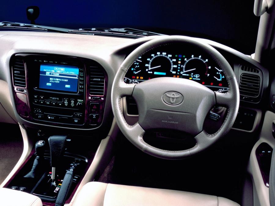  Toyota Land Cruiser Cygnus 1998 года  (фото 8 из 9)